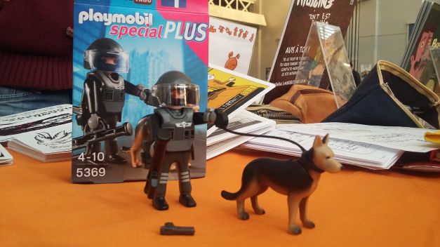 Playmobil policier flic 01